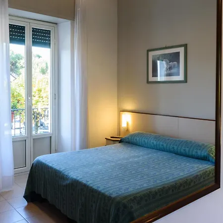 意大利埃特士维赛酒店 酒店 3*