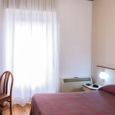 意大利埃特士维赛酒店 3*