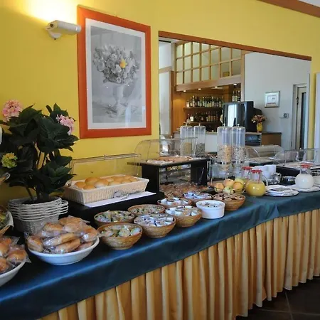 Hotel Italie Et Suisse 3*