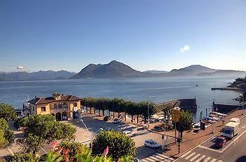 Italie Et Suisse Готель