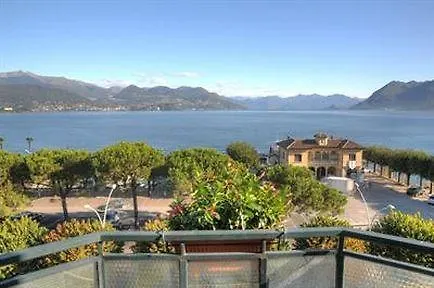 Italie Et Suisse Готель