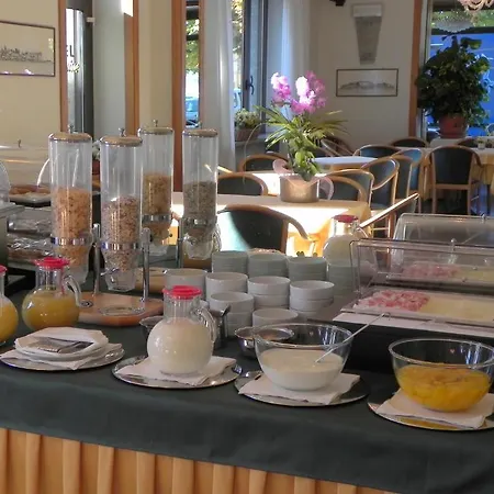 意大利埃特士维赛酒店 3*