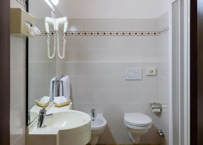 意大利埃特士维赛酒店 酒店 3*