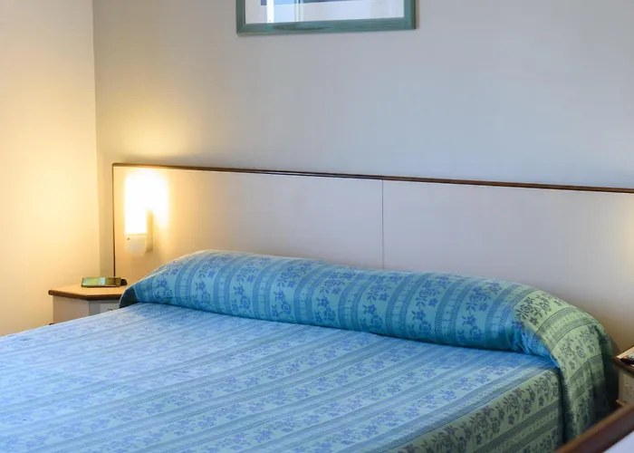 Hotel Italie Et Suisse 3*