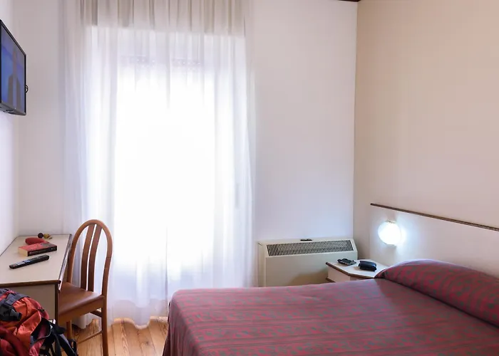 意大利埃特士维赛酒店 3*